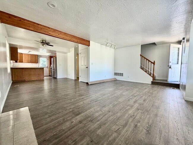 Foto del edificio - 1091-1099 Shepard Ln