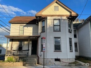 Building Photo - 11 W Burd St