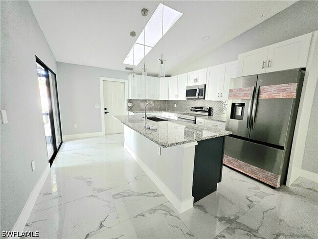 Foto del edificio - 17758 Park Village Blvd
