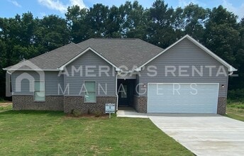 Building Photo - 115 Crossroads Cir