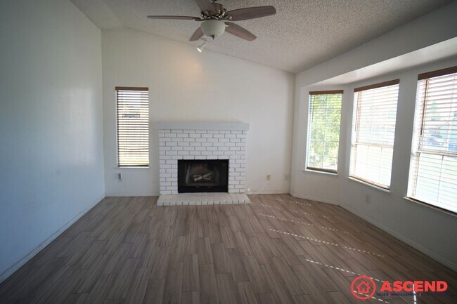 Foto del edificio - Cute Home in Southwest Bakersfield!