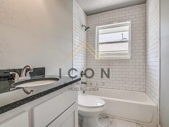 Foto del edificio - 2204 Hasley Dr