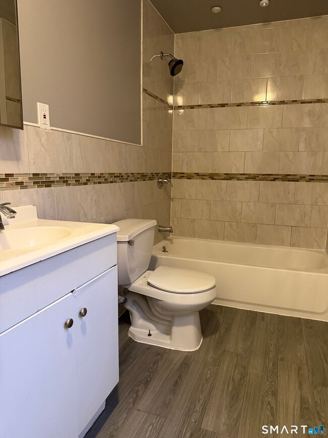 Building Photo - 50 York St