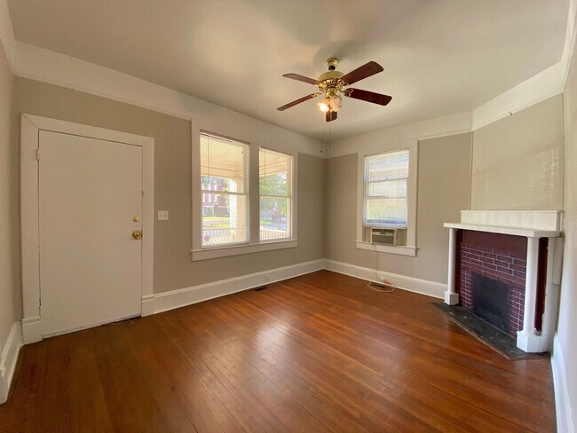 Foto del edificio - 818-818.5-8185 Woodrow St
