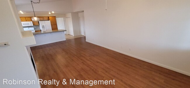 Building Photo - 2 br, 2 bath House - 3327 Erva St. Unit # 201