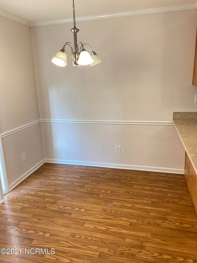 Foto del edificio - 2120 Flagstone Ct