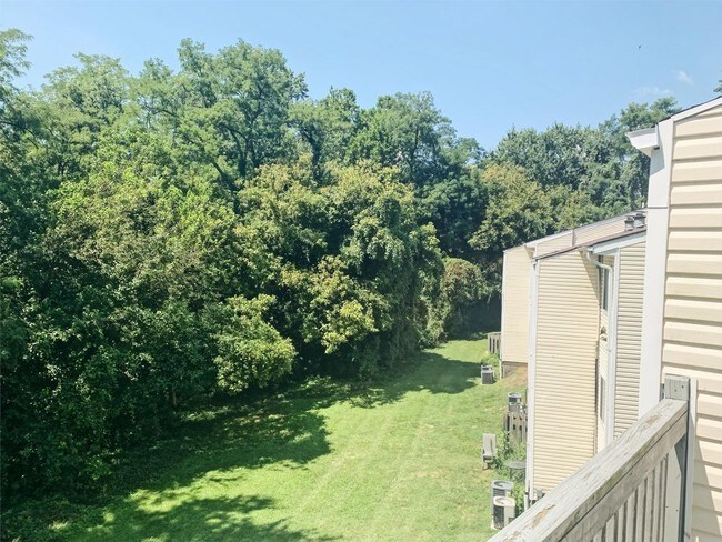 Foto del edificio - 6550 Murray Avenue - 4