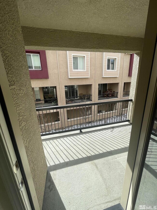 Foto del edificio - 3050 Sterling Ridge Cir