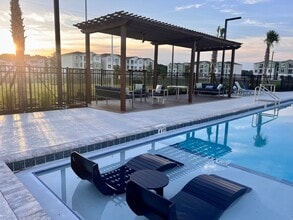Tanning Shelf and Covered Pergola - Aurora St. Leon Apartments