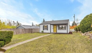 Building Photo - 4906 N 30th St