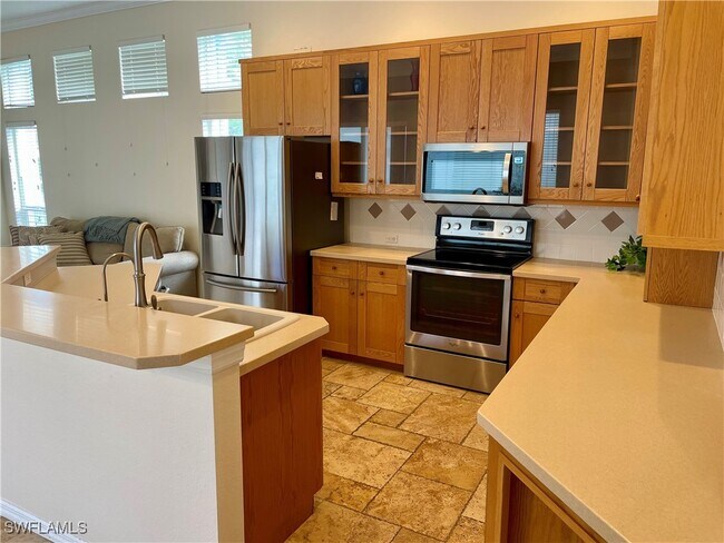 Building Photo - 25410 Alicante Dr