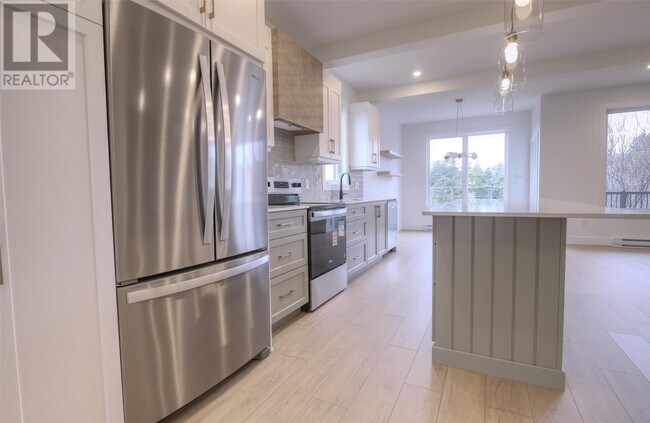 Building Photo - 27 Janeway Pl