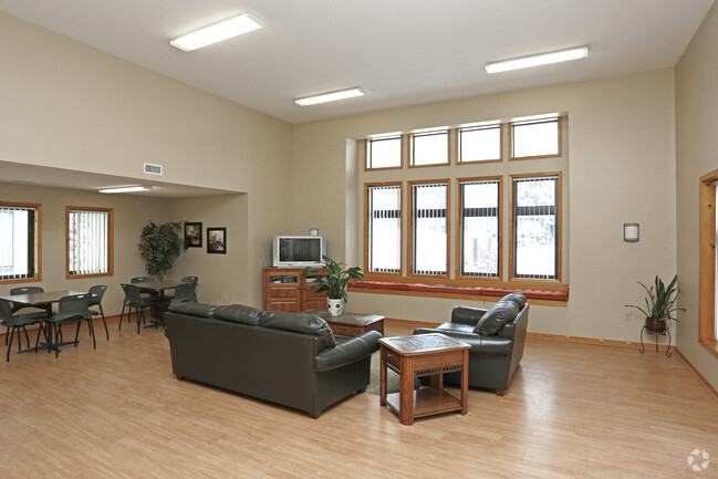 Community Room - Hampden Square Apts and Townhomes