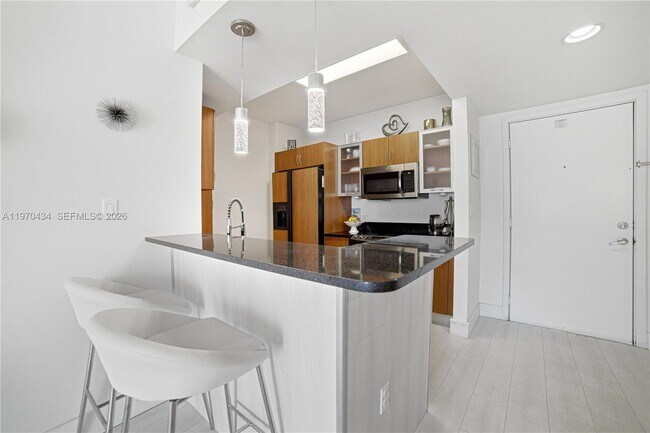 Building Photo - 2775 NE 187th St