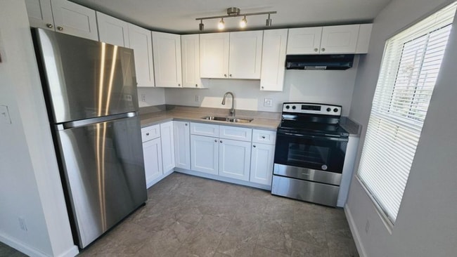 Photo - 914 10th St Townhome