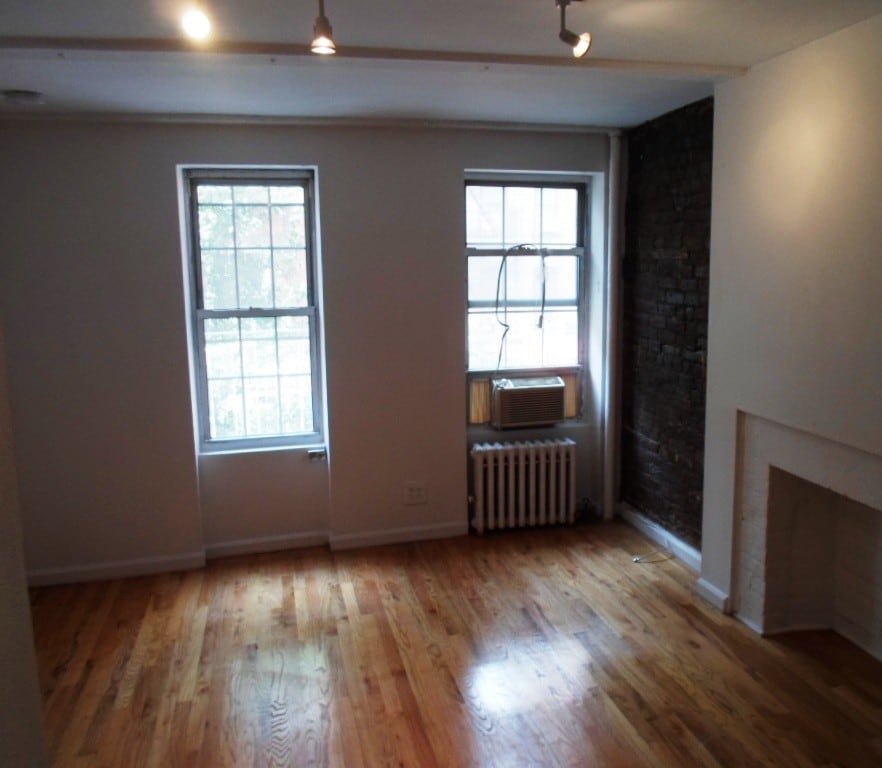 Primary Photo - 226 W 14th St