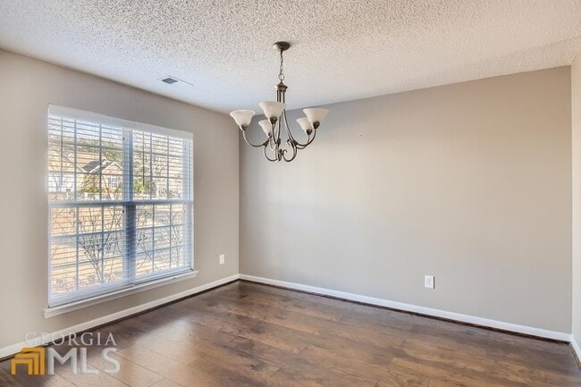 Building Photo - 145 Cotton Dr
