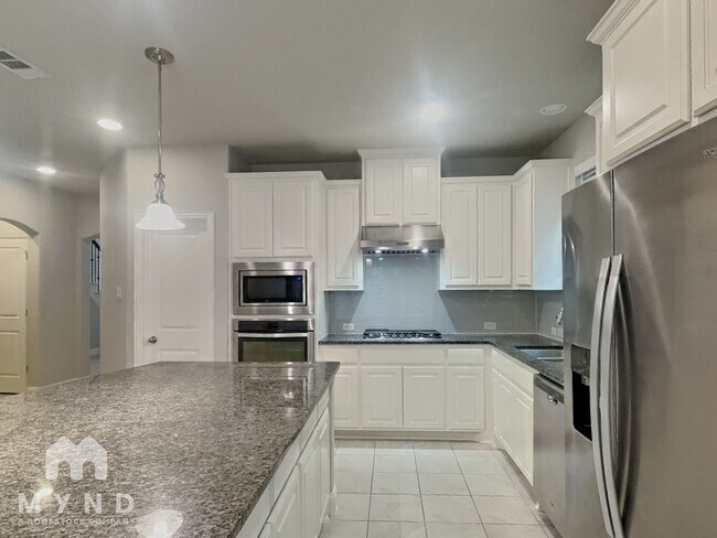 Foto del edificio - 3309 Damsel Sauvage Ln