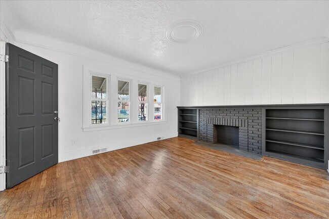 Building Photo - 16890 Stoepel St