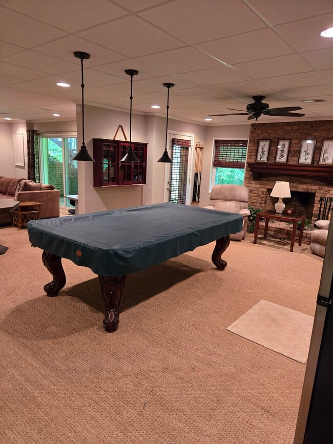 Pool table - 870 Brookfield Pky