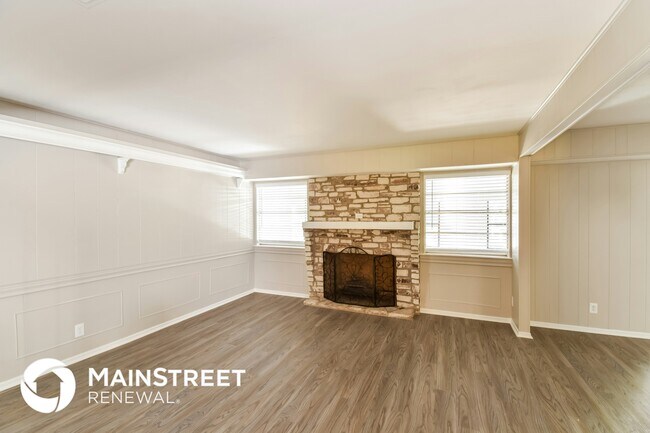 Building Photo - 1731 Brandenburg Dr