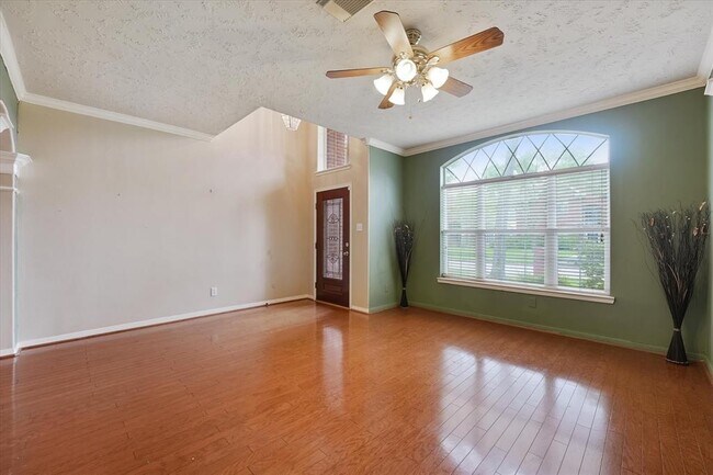 Building Photo - 4426 Park Bend Dr