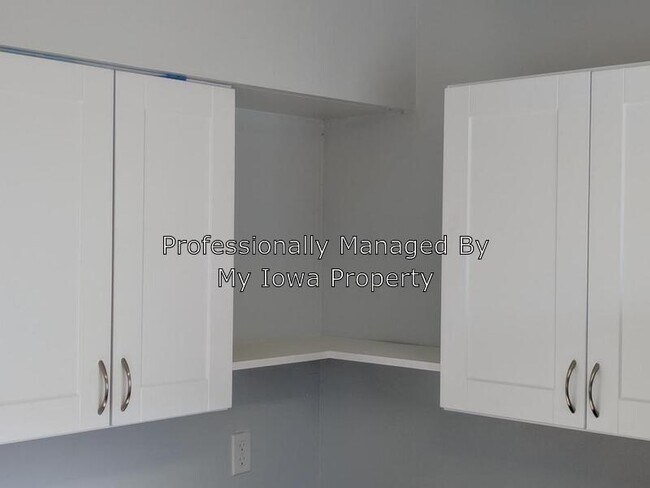 Building Photo - 1119 3rd St SW