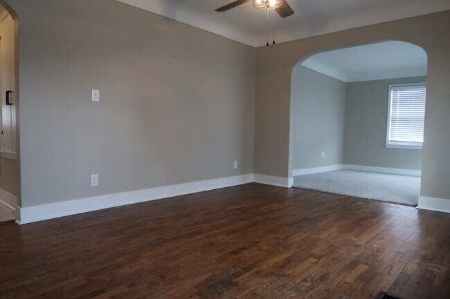 Foto del edificio - 1221 Powers Ave NW