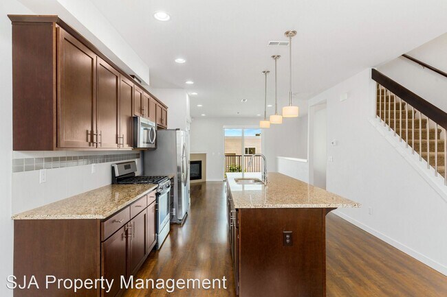 Building Photo - 2 br, 2.5 bath House - 22923 79th Lane W. ...