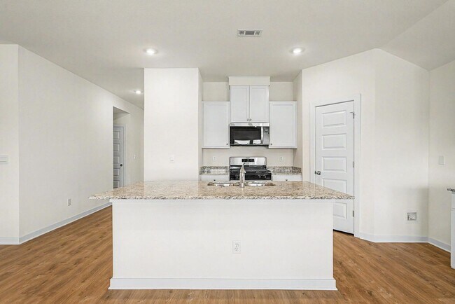 Building Photo - 3101 Laredo Ln