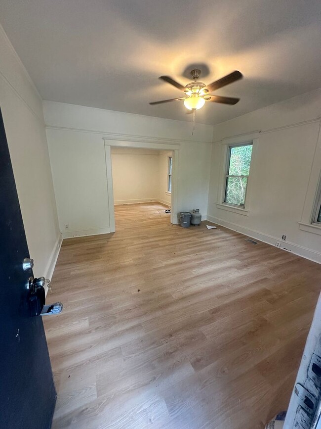 Building Photo - Gorgeous house for rent!