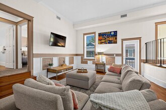 Building Photo - 92 Washington St