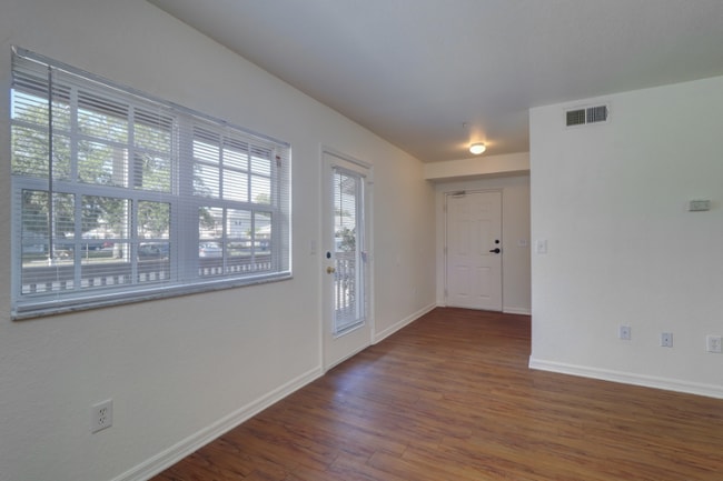 Foto del edificio - 2675 50th Ave N