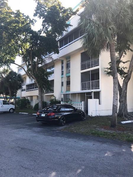 Foto del edificio - 2029 NW 46th Ave