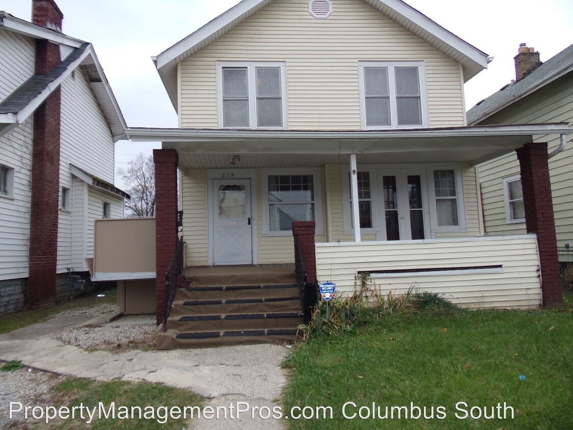 Primary Photo - 219 N Wayne Ave