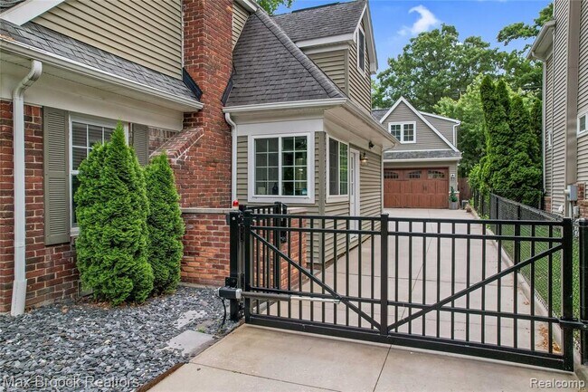 Foto del edificio - 2120 Buckingham Ave