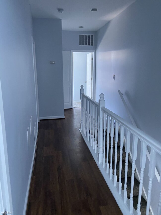 Building Photo - 2 br, 2 bath House - 1366 Washington Blvd