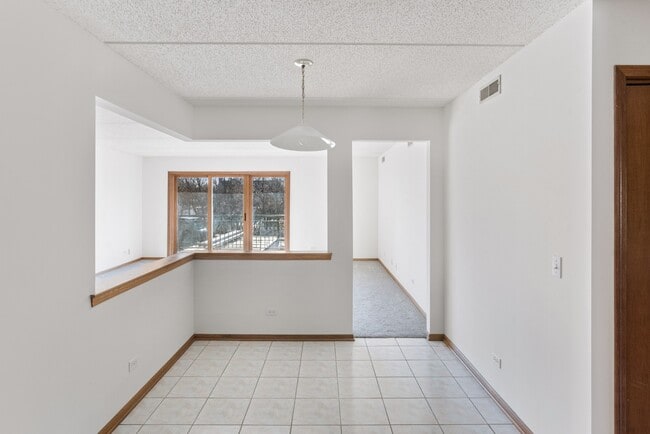 Foto del edificio - 5255 N Riversedge Terrace