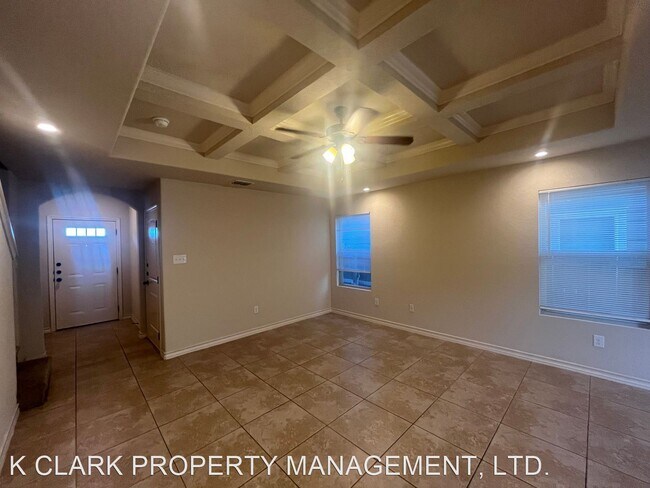 Foto del edificio - 3 br, 2.5 bath House - 7014 MICAYLA COVE #104