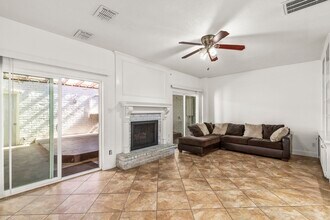 Building Photo - 10788 Briar Forest Dr