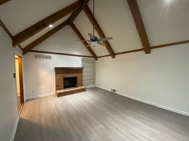 Building Photo - 8195 Timber Hill Trail