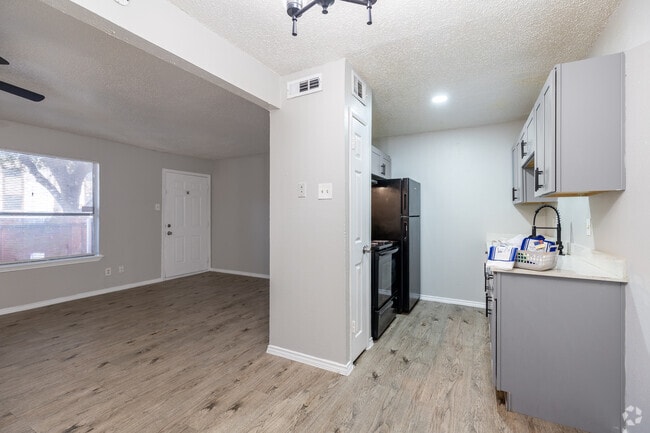 2 habitaciones, 1,5 baños - 1004 pies cuadrados - Cocina - Parkridge