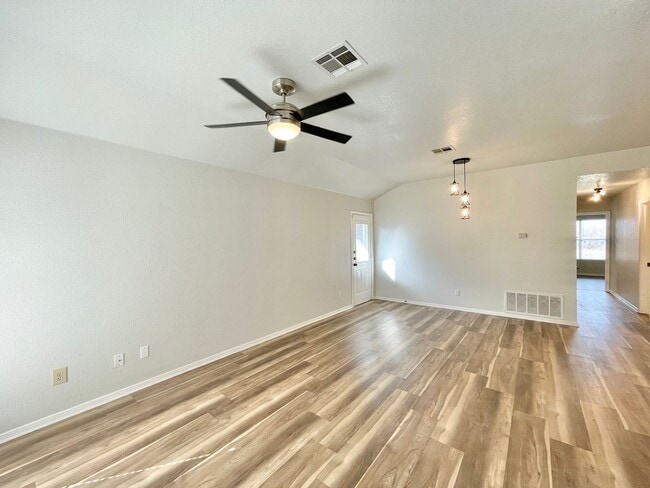 Building Photo - 3705 Woodrow Dr