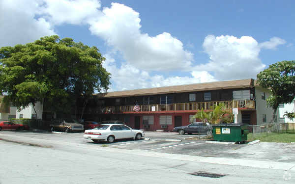 Building Photo - 3761 SW 59th Ter