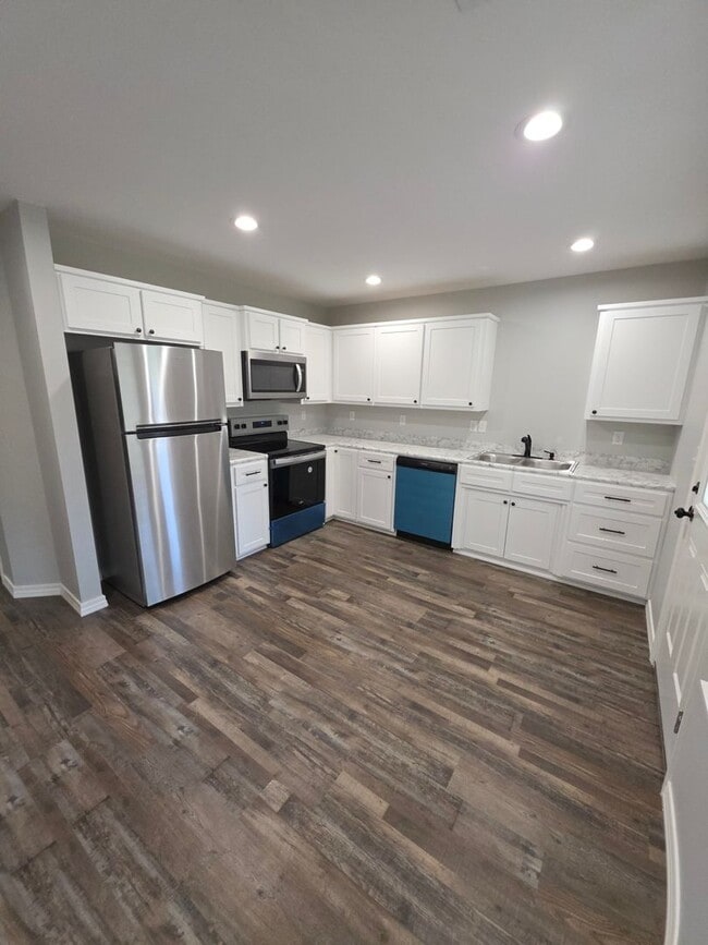 Foto del edificio - 3204 N Cleveland Ave