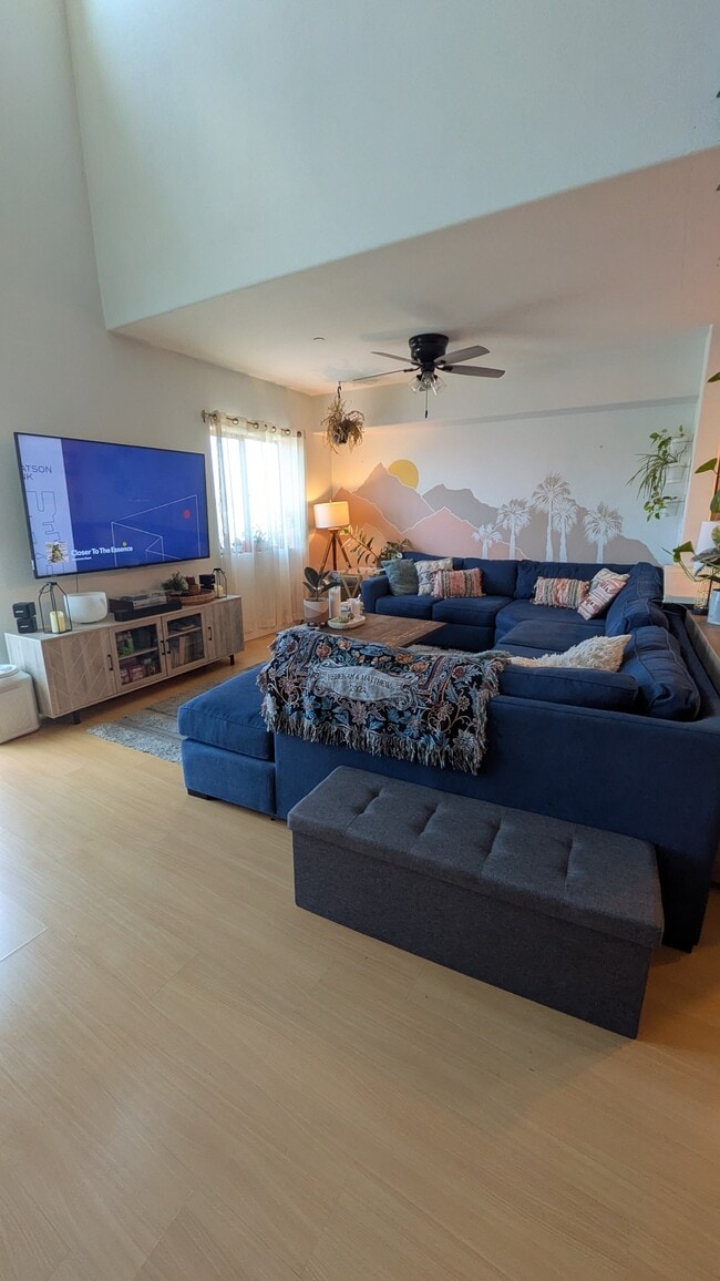 Foto del edificio - 5232 Satsuma Ave