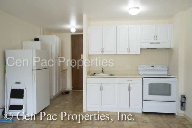 Building Photo - Pet Friendly Studio in Makiki