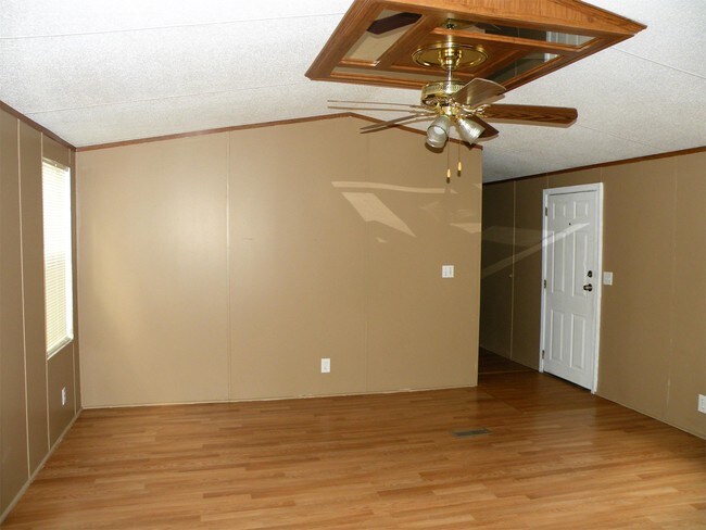 Building Photo - 757 Sabrina Ln