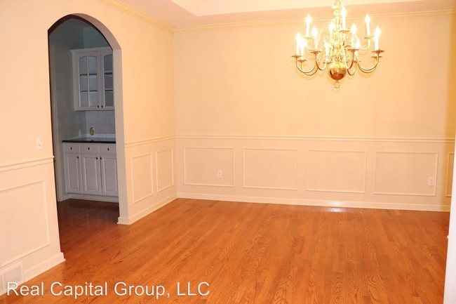 Building Photo - 5 br, 4.5 bath House - 30 Devonshire Way