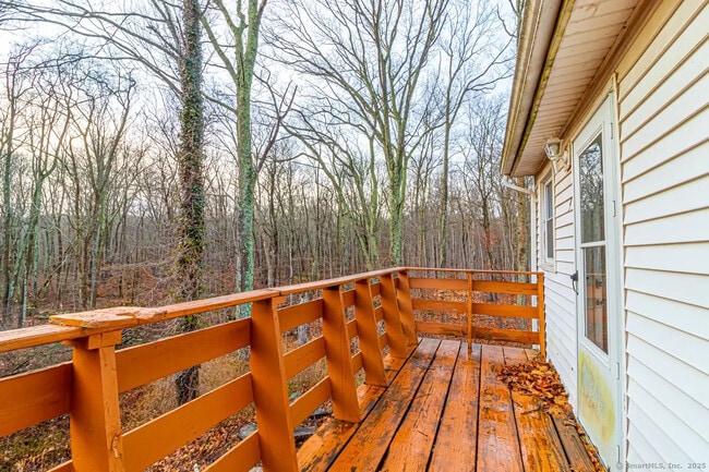 Building Photo - 405 Noank Ledyard Rd